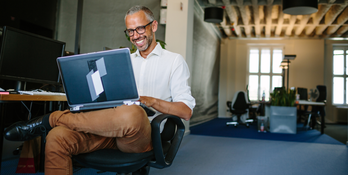 ERP_man_chair_laptop_1200x600-Oct-28-2022-07-32-51-3086-PM